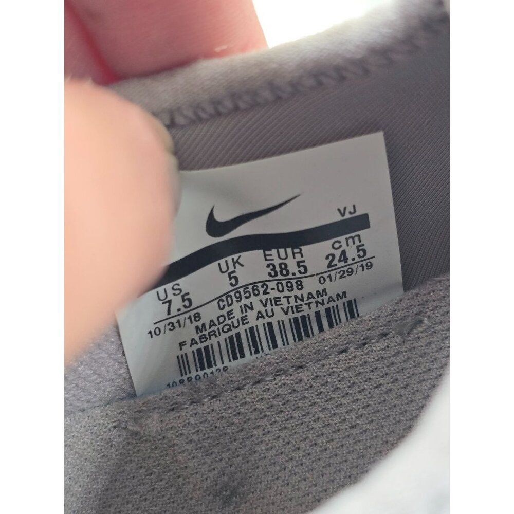 Nike Free TR 8 Premium Running Shoes CD9562-098 Gray Silver Rose Women's Sz 7.5 - Picture 9 of 9